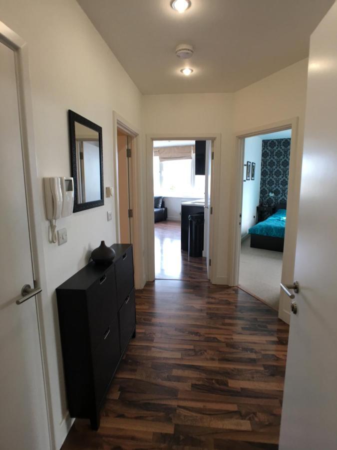 Luxury 2 Bed Penthouse Apartment Near Station Londres Exterior foto