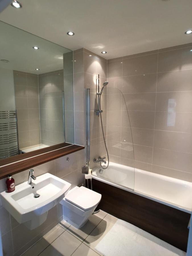 Luxury 2 Bed Penthouse Apartment Near Station Londres Exterior foto
